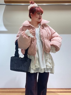 「アイテム（ダウンジャケット/コート、ピンク系）」を使った、FURFURさん（レディース・154cm）の秋コーディネート