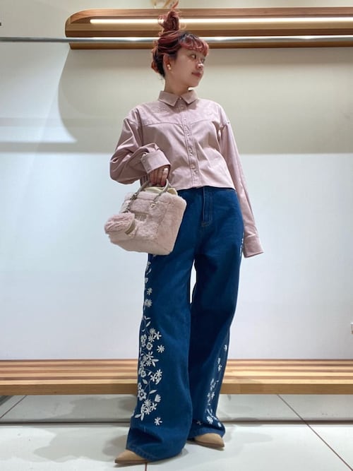 25AW【新品未使用】FUR FUR フラワー刺繍デニムパンツ 25AW【新品未使用】FUR FUR フラワー刺繍デニムパンツ - メルカリ