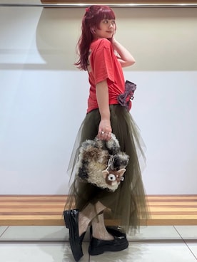 「アイテム（バレッタ/ヘアクリップ、レッド系）」を使った、FURFURさん（レディース・154cm）の秋コーディネート