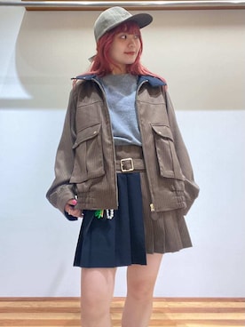 「アイテム（チャーム）」を使った、FURFURさん（レディース・154cm）の秋コーディネート