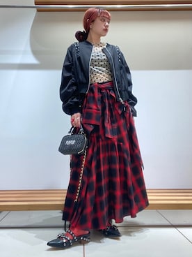 「アイテム（シュシュ、レッド系）」を使った、FURFURさん（レディース・154cm）の夏コーディネート