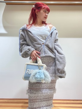 「アイテム（チャーム）」を使った、FURFURさん（レディース・154cm）の秋コーディネート