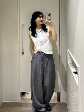 「JEANASIS（ジーナシス）のバックタックコクーンパンツ/663465（スラックス、グレー系）」を使った、uta__17さん（レディース）の夏コーディネート