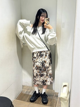 「アイテム（PC・スマホグッズ/家電）」を使った、uta__17さん（レディース・155cm）の秋コーディネート