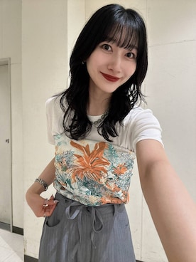 「JEANASIS（ジーナシス）のバックタックコクーンパンツ/663465（スラックス、グレー系）」を使った、uta__17さん（レディース）の夏コーディネート
