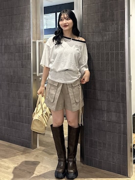 「JEANASIS（ジーナシス）のミリタリーショートパンツ/1044352（カーゴパンツ、ベージュ系）」を使った、uta__17さん（レディース）の夏コーディネート