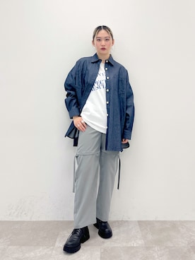 「アイテム（カーゴパンツ、グレー系）」を使った、forever21_officialさん（レディース・165cm）の春コーディネート