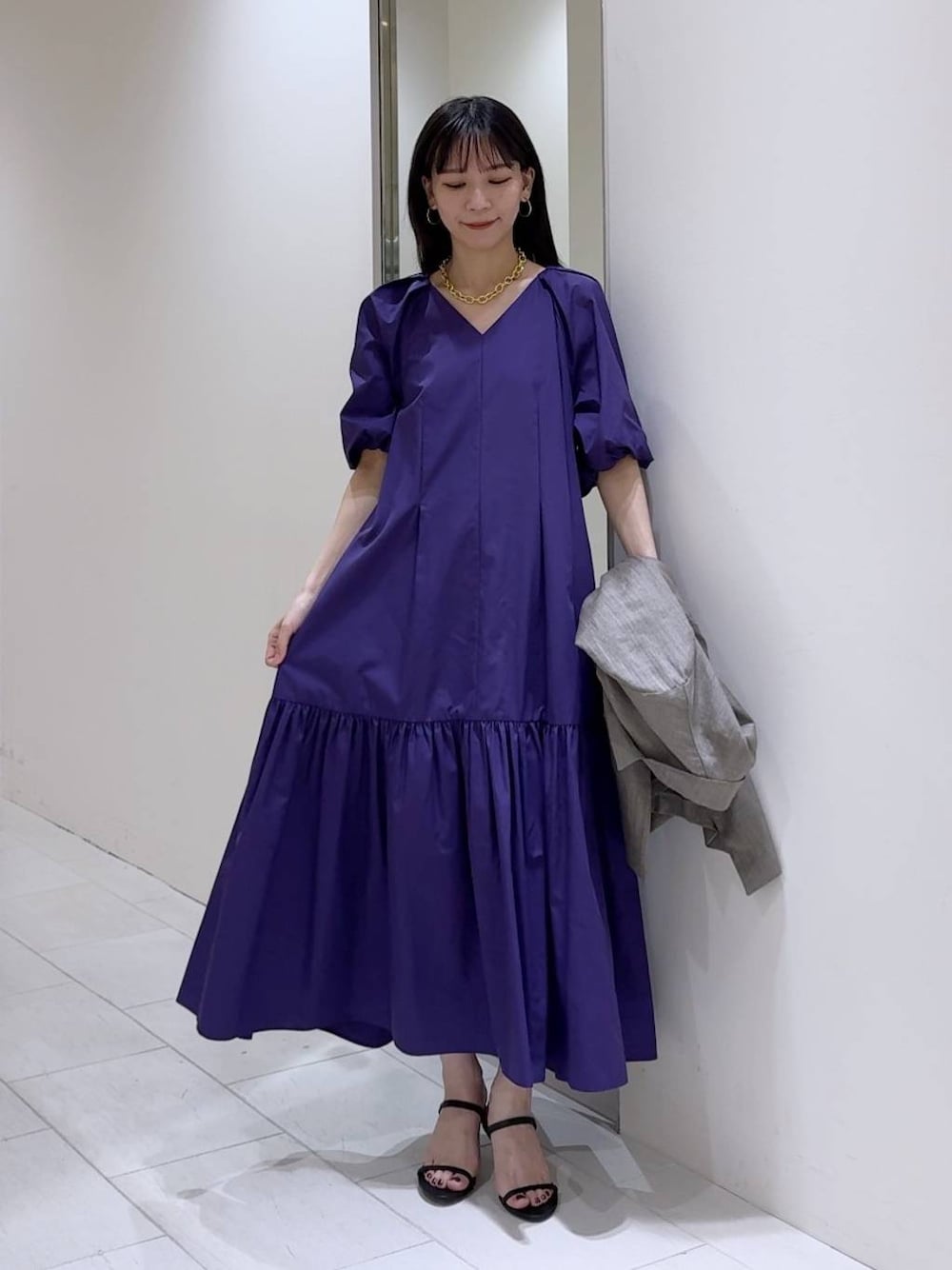「春コーデ、ジャケット、ネックレス、サンダル、サンダル特集、おでかけ、ベーシック/シンプル、きれいめ、オーバーサイズ、夏コーデ、カジュアル、旅行、ウォッシャブル、BARNYARDSTORM、ウエストゴム」｜「BARNYARDSTORMのBARNYARDSTORM / ボリュームチェーンネックレス（ネックレス、ゴールド系）」を使った、AMIさん（レディース・159cm）の春コーディネートの1枚目の写真