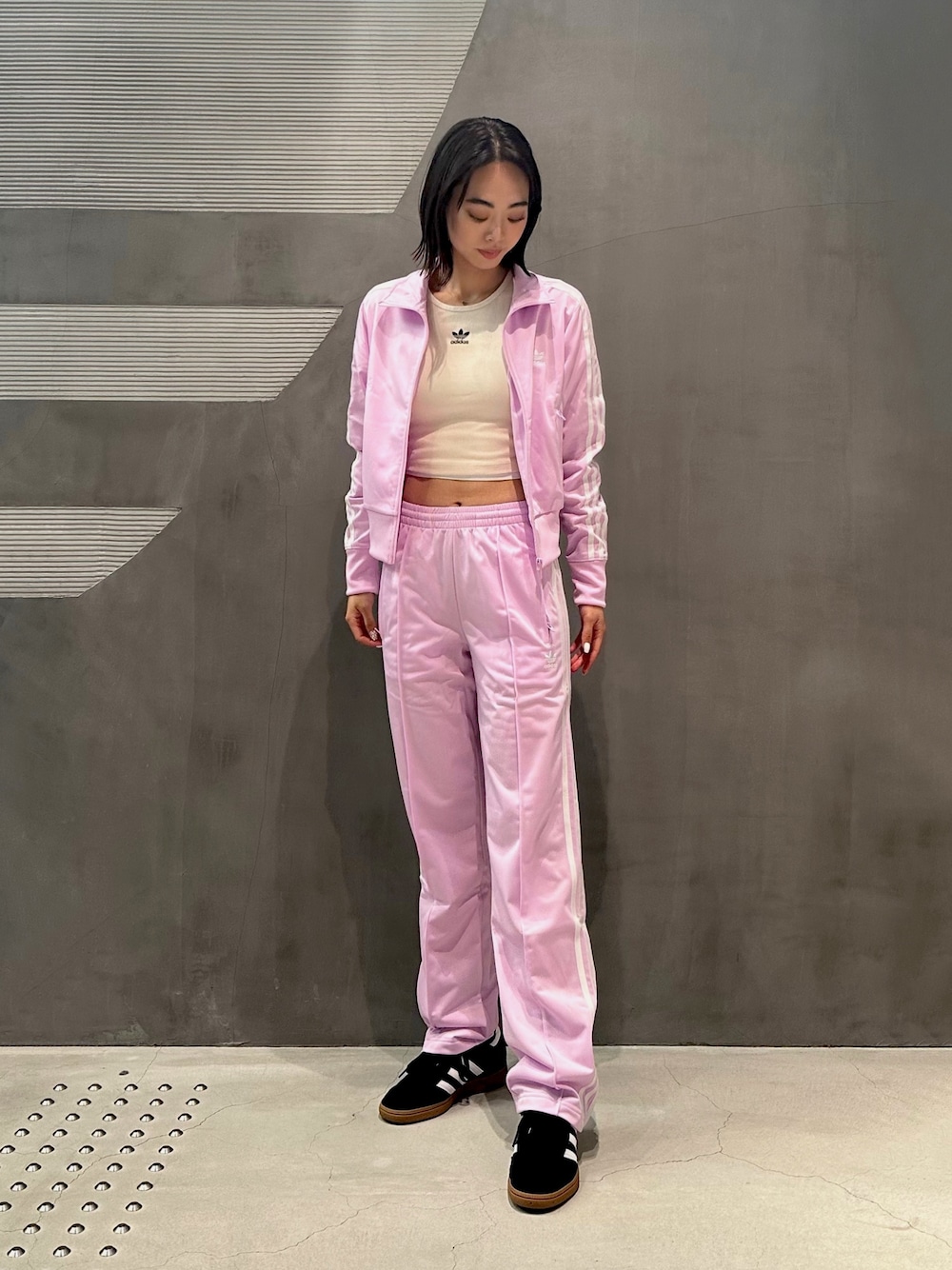 TM(アディダス オリジナルス フラッグシップ ストア 原宿)｜adidasの