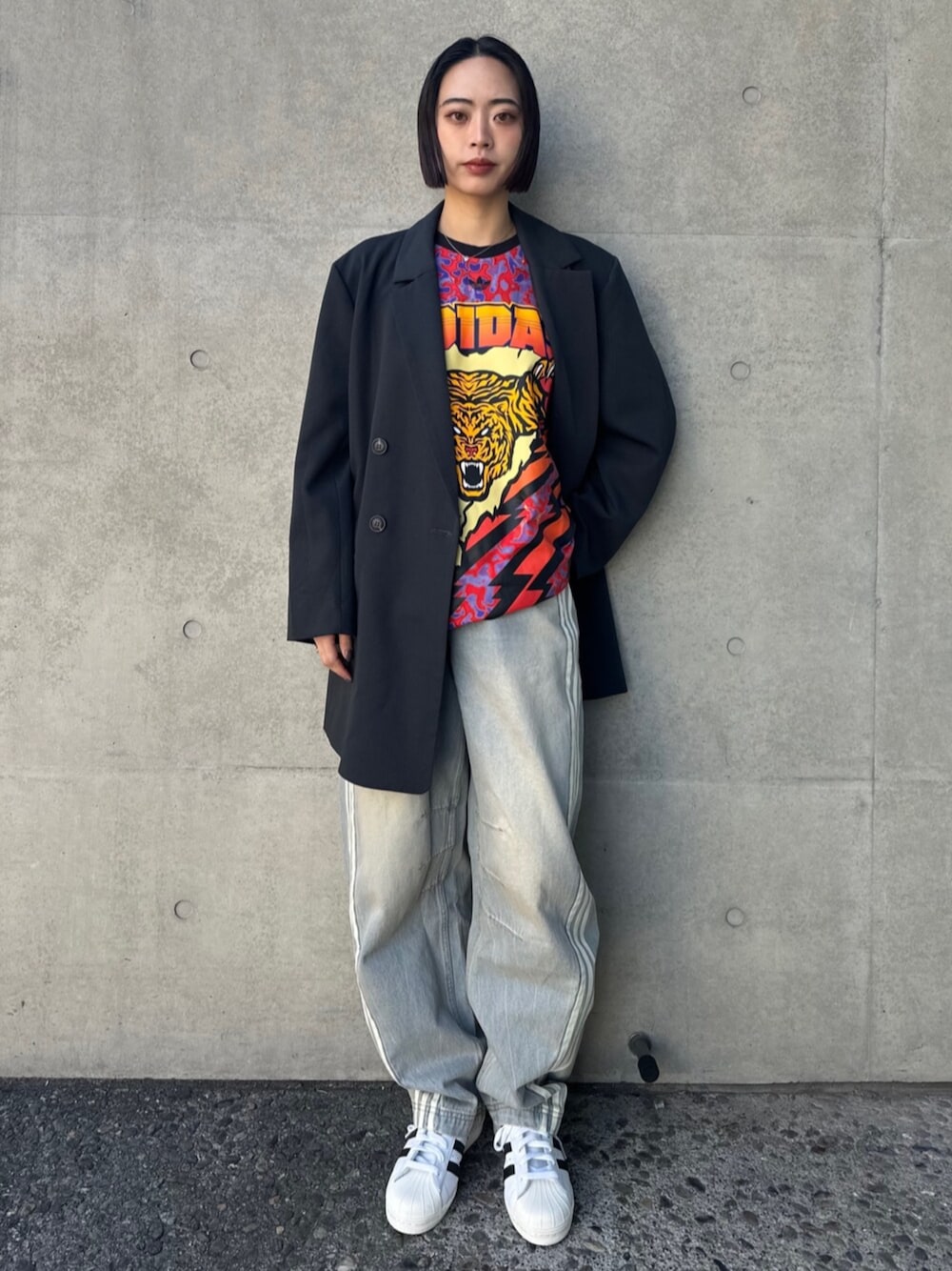 Adilenium シーズン 3 バナナフィット ウォッシュドデニムパンツ