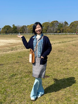 「CELINE（セリーヌ）のアイテム（バッグ）」を使った、MoonAesilさん（レディース・165cm）の春コーディネート