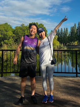 「アイテム（スニーカー、ブルー系）」を使った、MoonAesilさん（レディース・165cm）の夏コーディネート