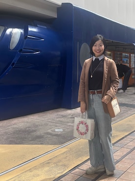 「CELINE（セリーヌ）のアイテム」を使った、MoonAesilさん（レディース・165cm）の春コーディネート