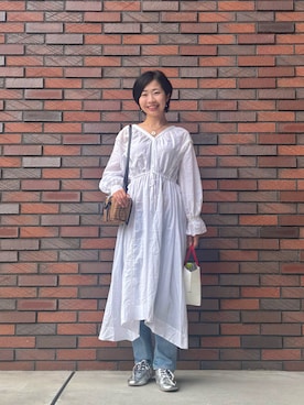 「soeur（スール）のアイテム（シャツワンピース、ホワイト系）」を使った、MoonAesilさん（レディース・165cm）の春コーディネート