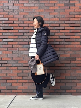 「MONCLER（モンクレール）のアイテム」を使った、MoonAesilさん（レディース・165cm）の冬コーディネート