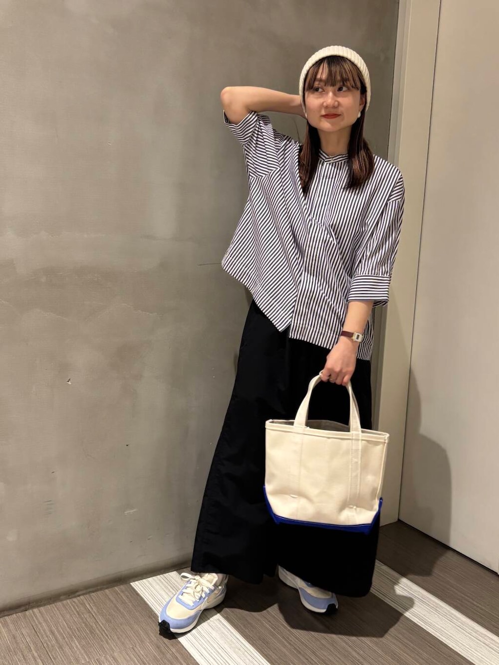 「カジュアルコーデ、FORK&SPOON、Gramicci、グラミチ、低身長、休日コーデ、newarrival、休日スタイル、doors、カジュアルスタイル、20代後半、骨格ウェーブ、イエベ秋、ウェーブ×イエベ秋、私のイチ推しブランド」｜「URBAN RESEARCH DOORSのコットンリネンニットキャップ（ニットキャップ/ビーニー、ホワイト系）」を使った、YOKO  HONDAさん（レディース・152cm）の春コーディネートの1枚目の写真