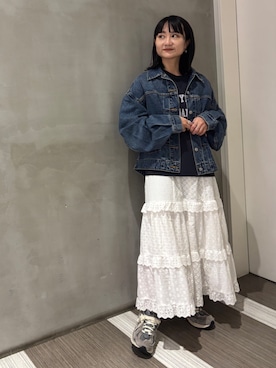 「アイテム（デニムジャケット）」を使った、YOKO  HONDAさん（レディース・152cm・20代）の秋コーディネート