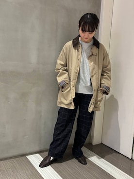 「バブアー」｜「アイテム（その他アウター）」を使った、YOKO  HONDAさん（レディース・152cm）の秋コーディネート