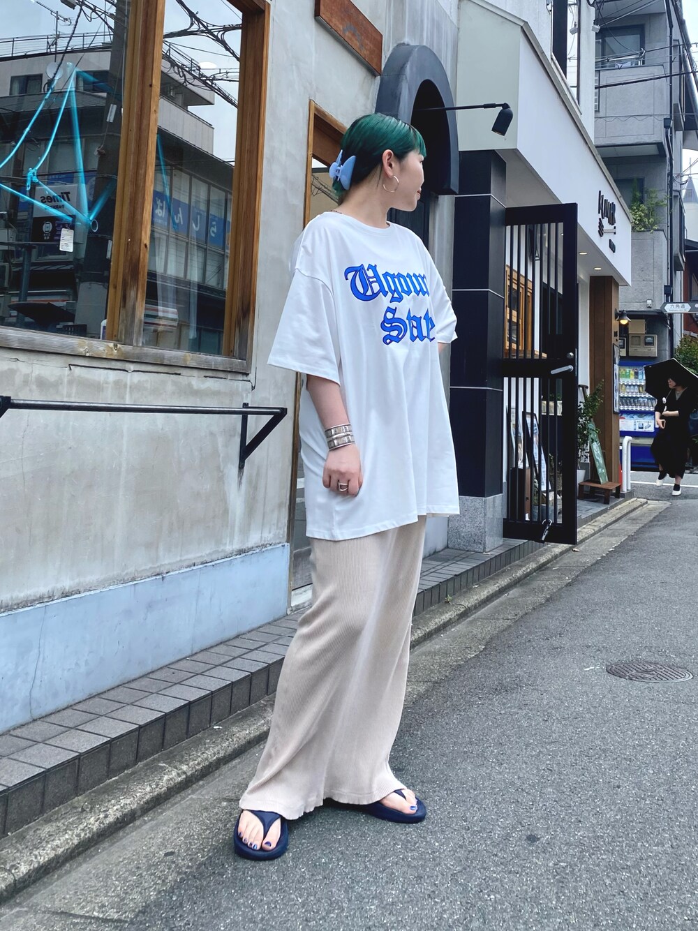 「夏、シンプルコーデ、Tシャツ、ロゴT、ciaopanic」｜「CIAOPANICのOld English ロゴT（Tシャツ/カットソー、グレー系）」を使った、カメワリアオイさん（レディース・162cm）の夏コーディネートの1枚目の写真