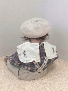 「後ろ姿」｜「アイテム（オールインワン・サロペット）」を使った、kanchaaさん（キッズ・70cm）の秋コーディネート