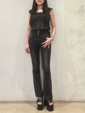 「EMODA（エモダ）のアイテム（タンクトップ）」を使った、山崎愛実さん（レディース・164cm）の夏コーディネート