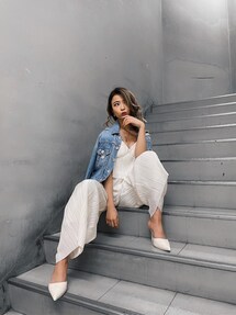 i様　定価¥28,600メタルサテン プリーツパンツ i様様専用 定価¥28,600メタルサテン プリーツパンツ - メルカリ