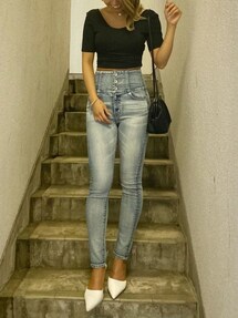 ハイウエストボタンスキニーデニム パンツ｜ジェイダ（GYDA