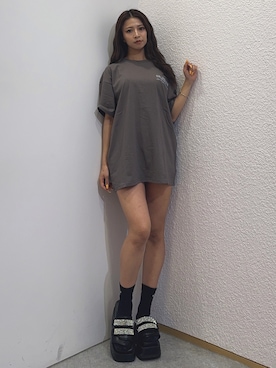 「GYDA（ジェイダ）のTWIN VIBES ONLY BUNNY BIG Tシャツ（Tシャツ/カットソー、グレー系）」を使った、katsusaさん（レディース・161cm）の春コーディネート