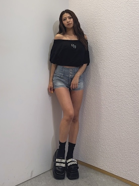 「GYDA（ジェイダ）のGGエンボスオフショルトップス（Tシャツ/カットソー、ブラック系）」を使った、katsusaさん（レディース・161cm）の春コーディネート