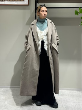 「アイテム（キャミソール）」を使った、松岡奈瑠さん（レディース・157cm）の冬コーディネート