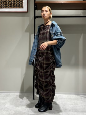 「Ungrid（アングリッド）のアイテム（デニムジャケット）」を使った、松岡奈瑠さん（レディース・157cm）の秋コーディネート