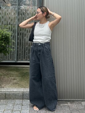 「Ungrid（アングリッド）のウエストタックカーブデニム（デニムパンツ）」を使った、松岡奈瑠さん（レディース・157cm）の夏コーディネート