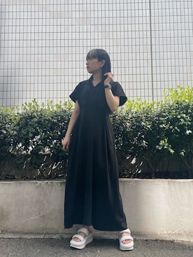 ELENDEEK（エレンディーク）の「Vネックタックジャージ