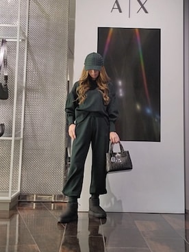 「ARMANI EXCHANGE（アルマーニエクスチェンジ）の【A|X アルマーニ エクスチェンジ】オールオーバーエンボスロゴ ミニハンドバッグ（パテント）（トートバッグ、ブラック系）」を使った、♡aYuMiiiiiiiiさん（レディース・158cm）の春コーディネート