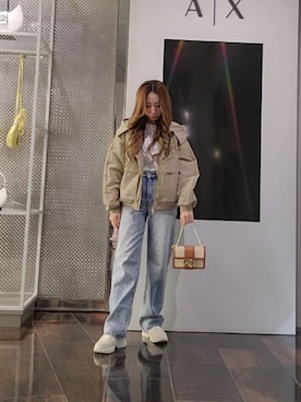 「ARMANI EXCHANGE（アルマーニエクスチェンジ）の【A|X アルマーニ エクスチェンジ】エンブロイダリーロゴ 半袖クルーネックTシャツ/REGULAR BOXY（Tシャツ/カットソー、ホワイト系）」を使った、♡aYuMiiiiiiiiさん（レディース・158cm）の春コーディネート