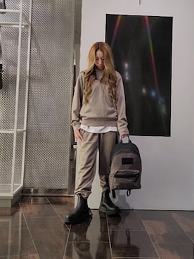 「ARMANI EXCHANGE（アルマーニエクスチェンジ）の【A|X アルマーニ エクスチェンジ】CL ロゴパッチ バックパック（バックパック/リュック、グレー系）」を使った、♡aYuMiiiiiiiiさん（レディース・158cm）の春コーディネート