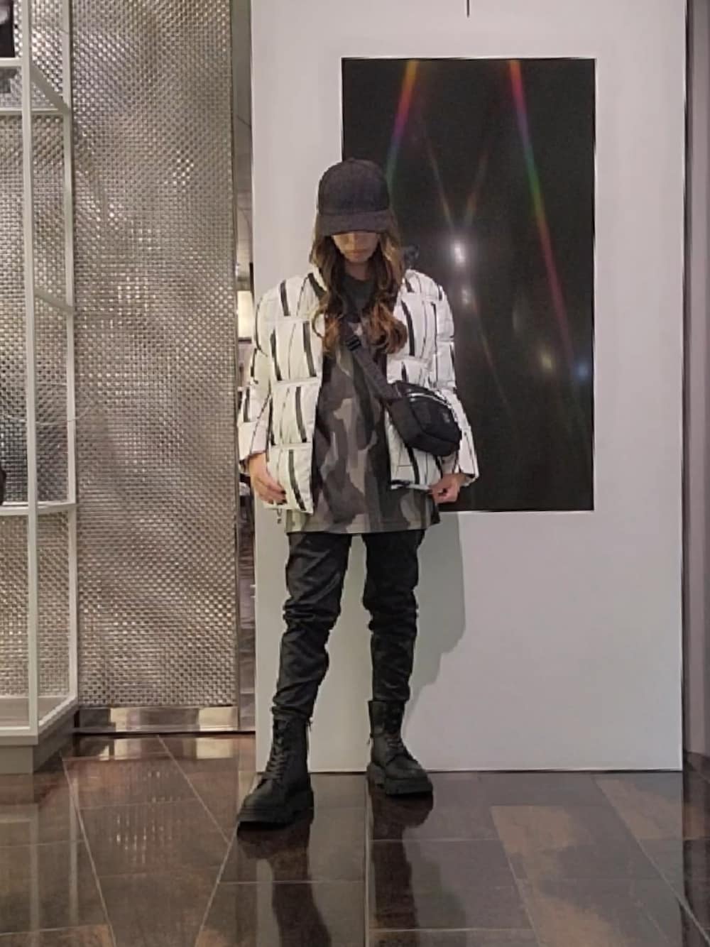 「ARMANI EXCHANGEの【A|X アルマーニ エクスチェンジ】オールオーバーロゴ キャップ（キャップ、ブラック系）」を使った、♡aYuMiiiiiiiiさん（レディース・158cm）の秋コーディネートの1枚目の写真