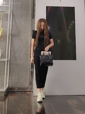 「ARMANI EXCHANGE（アルマーニエクスチェンジ）の【A|Xアルマーニ エクスチェンジ】BOXロゴバックル　ミニハンドバッグ（ハンドバッグ、ブラック系）」を使った、♡aYuMiiiiiiiiさん（レディース・158cm）の夏コーディネート