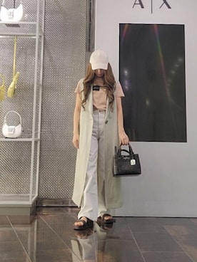 「ARMANI EXCHANGE（アルマーニエクスチェンジ）の【A|X アルマーニ エクスチェンジ】オールオーバーエンボスロゴ ミニハンドバッグ（パテント）（トートバッグ、ブラック系）」を使った、♡aYuMiiiiiiiiさん（レディース・158cm）の夏コーディネート