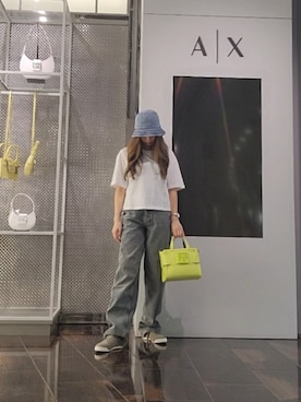 「ARMANI EXCHANGE（アルマーニエクスチェンジ）の【A|X アルマーニ エクスチェンジ】ユーズドルック ブルーデニムパンツ_J99 SLOUCHY BACK BUCKLE（デニムパンツ、ブルー系）」を使った、♡aYuMiiiiiiiiさん（レディース・158cm）の春コーディネート