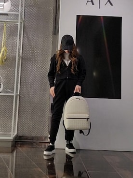 「ARMANI EXCHANGE（アルマーニエクスチェンジ）の【A|X アルマーニ エクスチェンジ】ICON スウェットジョガーパンツ（スウェットパンツ、ブラック系）」を使った、♡aYuMiiiiiiiiさん（レディース・158cm）の春コーディネート