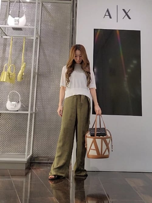 Armani Exchange アルマーニ エクスチェンジ オールオーバーエンボスロゴ チェーン付きウォレット【中古品】A3440RK A|X アルマーニ エクスチェンジ】オールオーバーエンボスロゴ チェーン