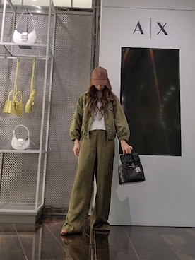 「ARMANI EXCHANGE（アルマーニエクスチェンジ）の【A|X アルマーニ エクスチェンジ】IA AXリーフプリント ジャンプスーツ（つなぎ/オールインワン、グリーン系）」を使った、♡aYuMiiiiiiiiさん（レディース・158cm）の春コーディネート