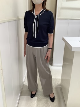 「TOKYO SHIRTS（トウキョウシャツ）のレディースニット ドライレーヨン 半袖ボウタイプルオーバー（ニット/セーター、ブルー系）」を使った、BRICK HOUSE シャツ工房 新下関ゆめシティ店さん（レディース・158cm）の夏コーディネート