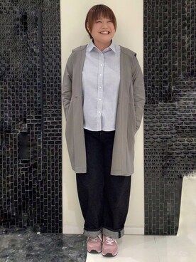 「TOKYO SHIRTS（トウキョウシャツ）の【Pitta Re:)】 カジュアルシャツ Wガーゼ 長袖 綿100% レディース（シャツ/ブラウス、ブルー系）」を使った、BRICK HOUSE シャツ工房 新下関ゆめシティ店さん（レディース・158cm）の冬コーディネート