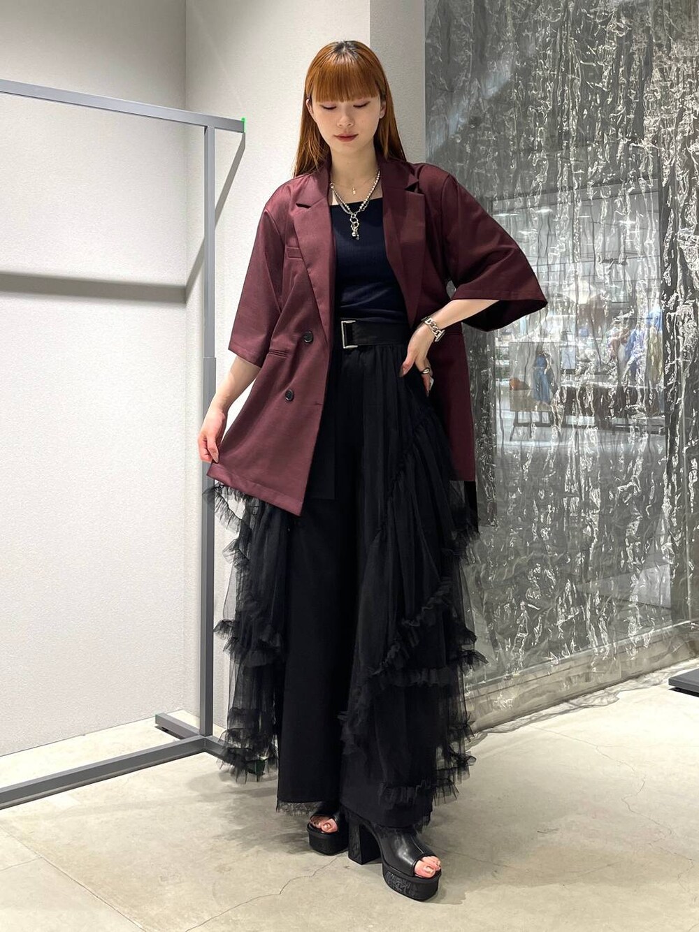 「ブーツ、着痩せ・細見え、モード、きれいめ、休日コーデ、デート/ロマンティック、女子会、バッグ、ベルト、ネックレス、HARE」｜「HAREのボールミックスラリエットネックレス(HARE)（ネックレス、シルバー系）」を使った、すずかぜさん（レディース・162cm）の夏コーディネートの1枚目の写真