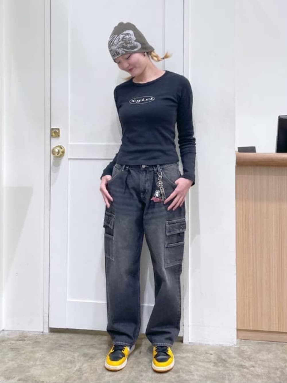 カーゴパンツを使った「Y2K」の人気ファッションコーディネート