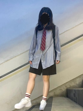 「アイテム（ネクタイ）」を使った、R i o n aさん（レディース・158cm）の秋コーディネート