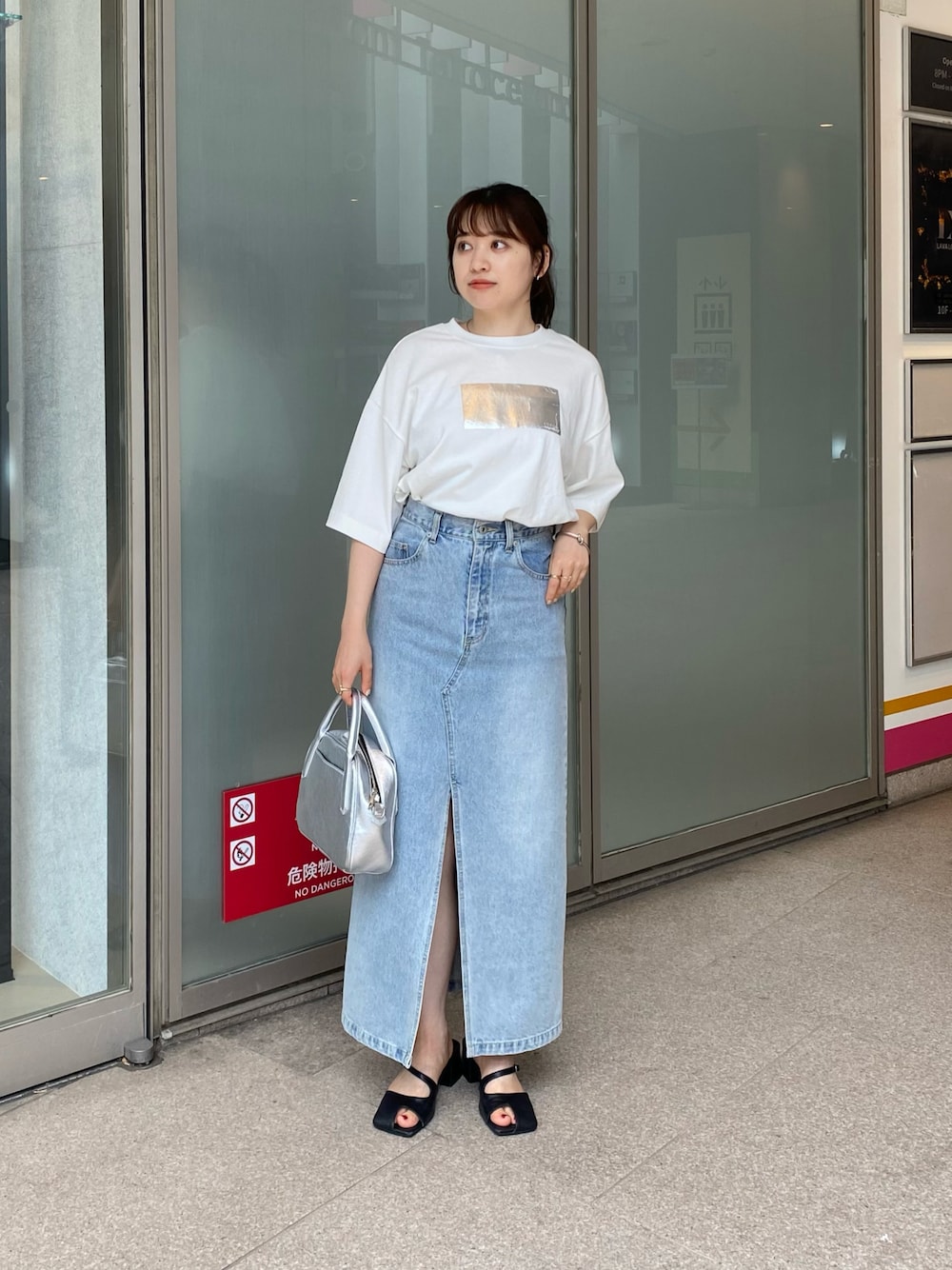 【美品】コーデ売り♡ストライプ柄ロングシャツ＆フロントスリットデニムスカート フロントスリットデニムロングスカートを使った人気ファッション