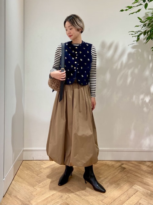 23区　シルクタフタ スカート　ブラック44 シルクタフタタックスカート(ミモレ丈スカート) | Sybilla